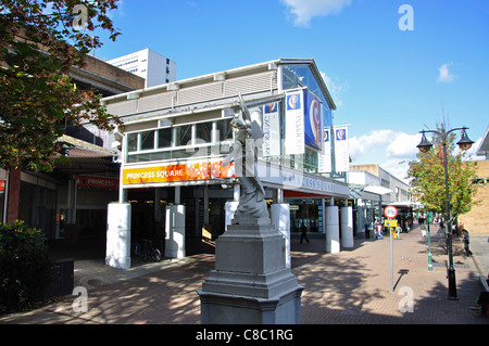 Princess Square Shopping Centre, Princess Square, Bracknell, Berkshire, Inghilterra, Regno Unito Foto Stock