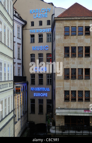 Karlovy Lazne Club da Charles Bridge Old Town Staré Mesto Praga Repubblica Ceca Foto Stock