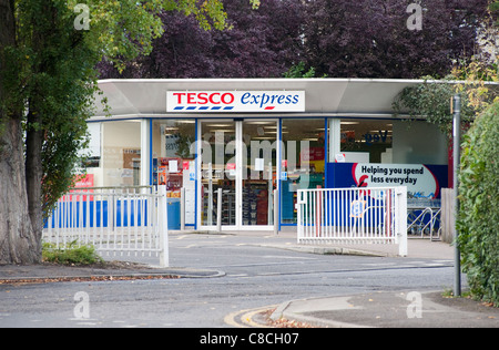 Tesco Express a Totley luogo a Sheffield Foto Stock