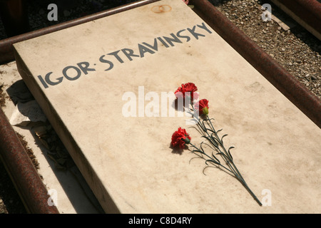 Tomba del compositore russo Igor Stravinsky presso il cimitero di San Michele a Venezia, Italia. Foto Stock