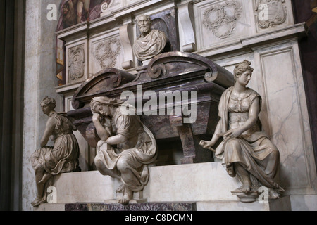 Tomba di Michelangelo Buonarroti nella Basilica di Santa Croce a Firenze, Italia. Foto Stock