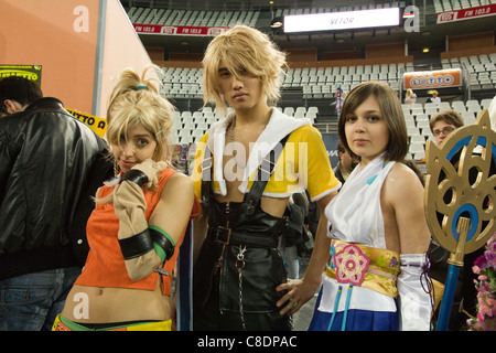 I giovani vestiti come carattere cosplay al Romics trade show di Roma 2011 Foto Stock