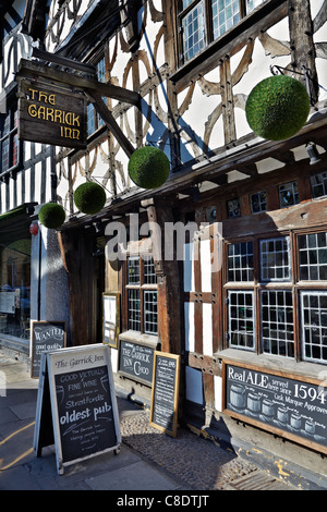 Il Garrick Inn, High Street, Stratford upon Avon, Inghilterra. La città più antica casa pubblica risalente al 1594 Foto Stock