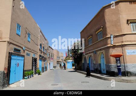 Scena di strada vicino a Place de la Source Bleue nella Medina, Tiznit, Marocco Foto Stock