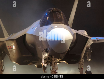 Air Force capo del personale gen. T. Michael Moseley ha annunciato un fulmine II come il F-35 nome Foto Stock