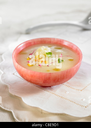 Crema di cavolfiore e la zuppa di patate Foto Stock