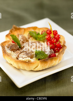 Mandorle e canditi tartlet castagno Foto Stock