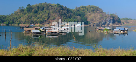 Houseboats, Khao Laem, Serbatoio, Khao Laem, Parco Nazionale, Thailandia, Asia, fiume, paesaggio Foto Stock