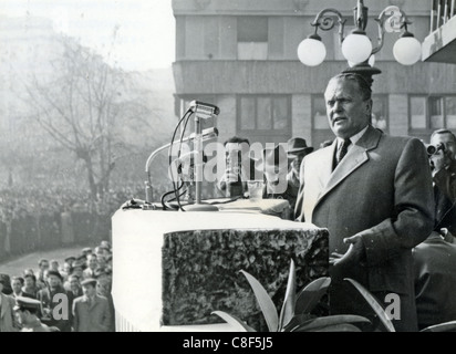 JOSIP TITO BRIZ (1892-1980) presidente della Iugoslavia dare la parola a Trieste a Belgrado il 15 novembre 1953 Foto Stock