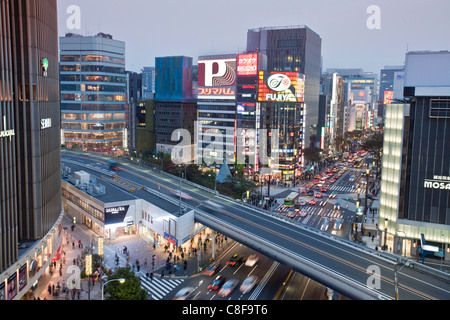 Tokyo, city, Giappone, Novembers, in Asia, nel quartiere di Ginza, Harumi dori, Harumi street, i blocchi di appartamenti, edifici ad alta, modellatore, Foto Stock