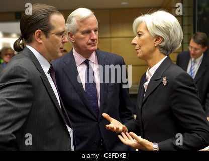 - Foto della riunione del Consiglio Ecofin dell Unione Europea dei Ministri delle Finanze Anders Borg, ministro delle Finanze, Svezia. Michel Barnier, commissario europeo per il mercato interno. Christine Lagarde, Direttore del Fondo monetario internazionale. Foto: Peter Foto Stock