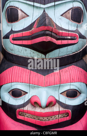 Il Totem Pole a Icy Strait Point centro culturale, Hoonah Città, Chichagof Island, a sud-est di Alaska, Stati Uniti d'America Foto Stock