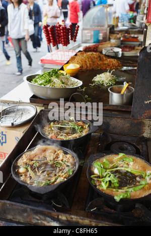 La Hot pot di cottura sui fornelli, Fuzi Miao area, Nanjing, Jiangsu, Cina Foto Stock