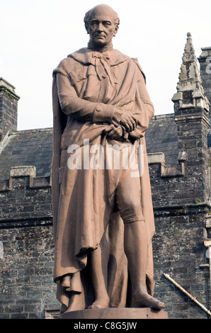 Il duca di Bedford statua, Tavistock. Il nostro obiettivo è quello di essere un vivace e cura la comunità cristiana, duca di Bedford statua Foto Stock