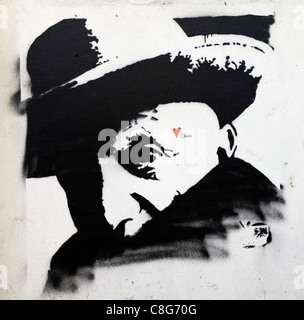 Stencil Street Art da Jubabe dipinta su un muro in Jerome Street, Tower Hamlets, Londra, Inghilterra, Regno Unito. Foto Stock