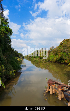 Il Bayou Teche dal ponte di Breaux Bridge, paese Cajun, Louisiana, Stati Uniti d'America Foto Stock