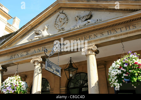 Il re e la Regina dei bagni della camera della pompa nella vasca da bagno Foto Stock