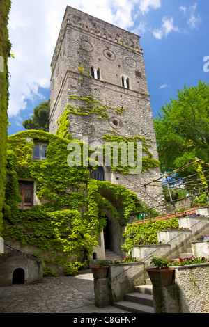 Il XI secolo la torre di Villa Rufolo Gardens, Ravello, Amalfi Coast, Sito Patrimonio Mondiale dell'UNESCO, Campania, Italia Foto Stock