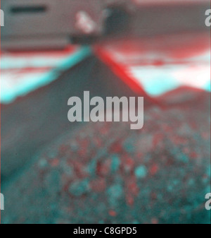 Il Mars Exploration Rover Spirit della NASA ha catturato un'immagine stereo del suo ventre sulla superficie marziana, rivelando dettagli della sua costruzione, dei sistemi di mobilità e del design ingegneristico. Foto Stock