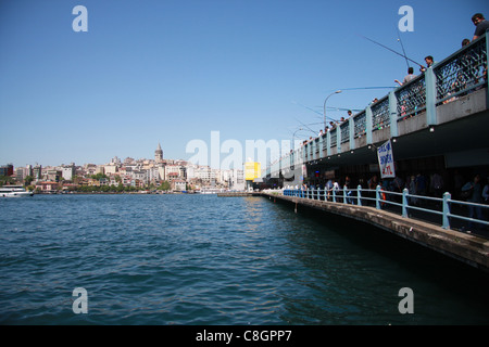 Istanbul, Turchia, Golden Horn, Halic, Galata, bridge, Beyoglu, acqua, viaggi, turismo Foto Stock