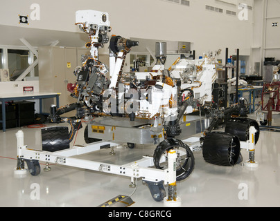 La NASA Mars Rover curiosità JPL, vista dall'angolo anteriore sinistro Foto Stock