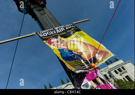 Un poster o un cartellone al anti protesta capitalista St.Paul, Londra lunedì 24 ottobre 2011 Foto Stock