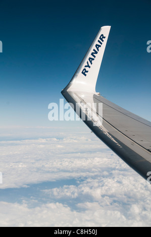 L'ala di un Boeing 737 Ryanair jet Foto Stock