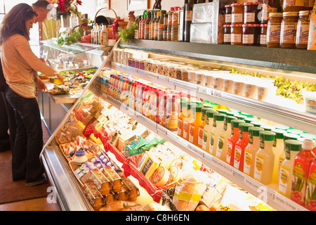 Deli caso Savoy Cafe e Deli, Santa Barbara, California, Stati Uniti d'America Foto Stock