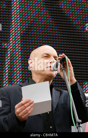 Decimo anniversario dell'invasione dell'Afghanistan in Trafalgar Square Londra Foto Stock