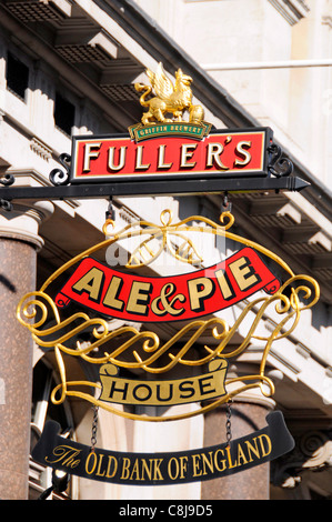 Close up tour Fullers Brewery Ale & Pie segno presso la vecchia banca d'Inghilterra ha elencato la costruzione public house a 194 Fleet Street City di Londra Inghilterra REGNO UNITO Foto Stock