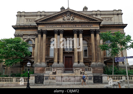 Le sessioni di County House, William Brown Street, Liverpool, Merseyside England. Foto Stock