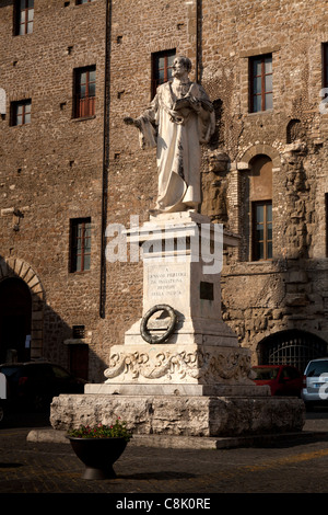 Statua di Giovanni Pierluigi da Palestrina in Piazza Regina Margherita Foto Stock