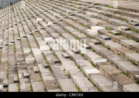 Fasi di Zeppelin tribuna di campo al partito nazista Rally motivi (Reichsparteitagsgelände) di Norimberga (Nürnberg), Germania Foto Stock