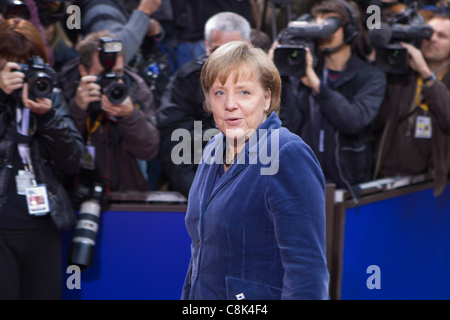 Il cancelliere tedesco Angela Merkel arriva per la riunione del Consiglio europeo a Bruxelles. Foto: Peter Cavanagh. Foto Stock