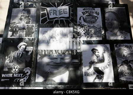 Anti-capitalista manifesti di protesta al di fuori dalla cattedrale di St Paul, Londra, ottobre 2011. Foto Stock