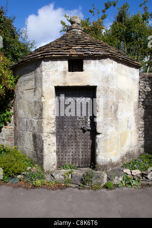 The Old Village Lock Up or Jail at Heytesbury Wiltshire England UK Foto Stock