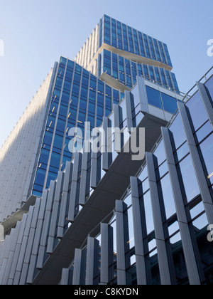 Architettura contemporanea sulla Zuidas quartiere finanziario di Amsterdam, Paesi Bassi Foto Stock