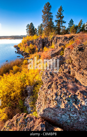 Una bellissima alba sulla cava di ingannare il lago del Parco Statale, Arizona. Foto Stock