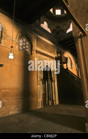 Mihrab e minbar, la moschea di Ibn Tulun al Cairo, Egitto Foto Stock