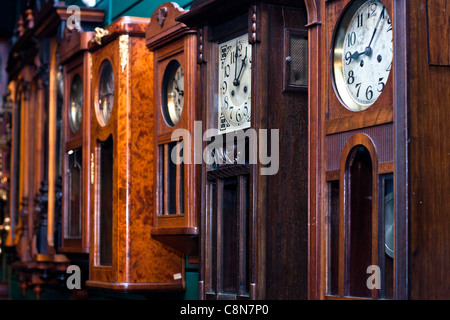 Orologio antichi collezione, Claphams Nazionale Museo di clock, Whangarei, Nuova Zelanda. Foto Stock