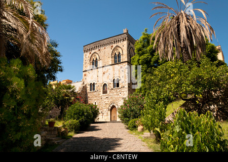Palazzo dei Duchi di Santo Stefano, Taormina, Sicilia, Italia Foto Stock