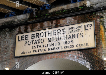 Lee fratelli mercanti di patate segno, Borough Market, Londra. Foto Stock