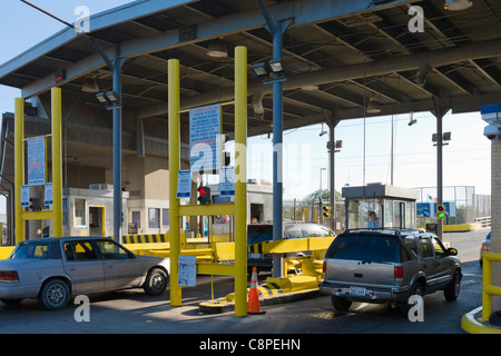 Caselli per attraversare il Rio Grande presso di noi/confine messicano in Brownsville, Texas, Stati Uniti d'America Foto Stock