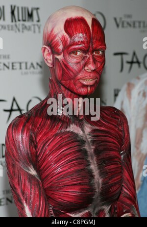 Heidi Klum di presenze per Heidi Klum Halloween Party a TAO, TAO Nightclub al Venetian Resort Hotel and Casino Las Vegas NV il 29 ottobre 2011. Foto di: James Atoa/Everett Collection Foto Stock