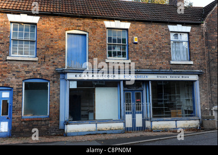 Svuotare drogheria e edicola Negozio di Coalbrookdale Shropshire Foto Stock