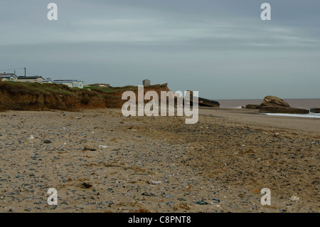 Erosione costiera sulla costa orientale dello Yorkshire vicino al punto di disprezzare Foto Stock