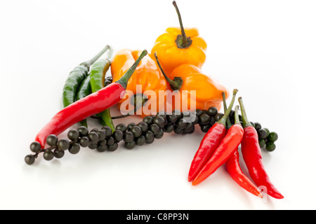 Verdure piccanti: pepe calli, scotch cofani, rosso e peperoncini verdi. Foto Stock