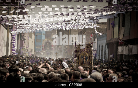 El Señor de los Milagros processione cattolica Lima Peru Foto Stock