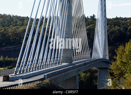 Penobscot Narrows Bridge, Bucksport, Maine, Stati Uniti d'America Foto Stock