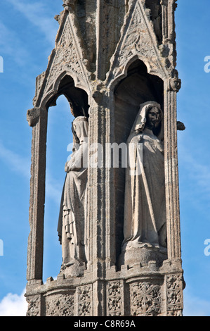 Un monumento vicino a Geddington, Northamptonshire, Regno Unito, eretto da re Edoardo 1 di Inghilterra alla memoria di sua moglie, la regina Eleonora. Foto Stock